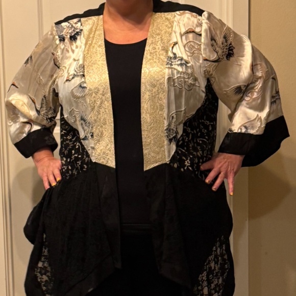 Violet Kay Silk-Blend Crane & Lace Kimono Jacket πποΈ - Picture 1 of 11